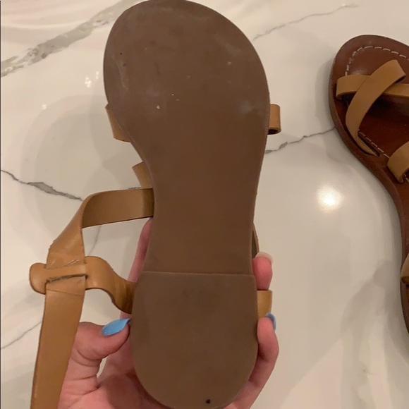 !BRAND NEW! Tory Burch nude satrapy sandals😍 - Picture 3 of 4